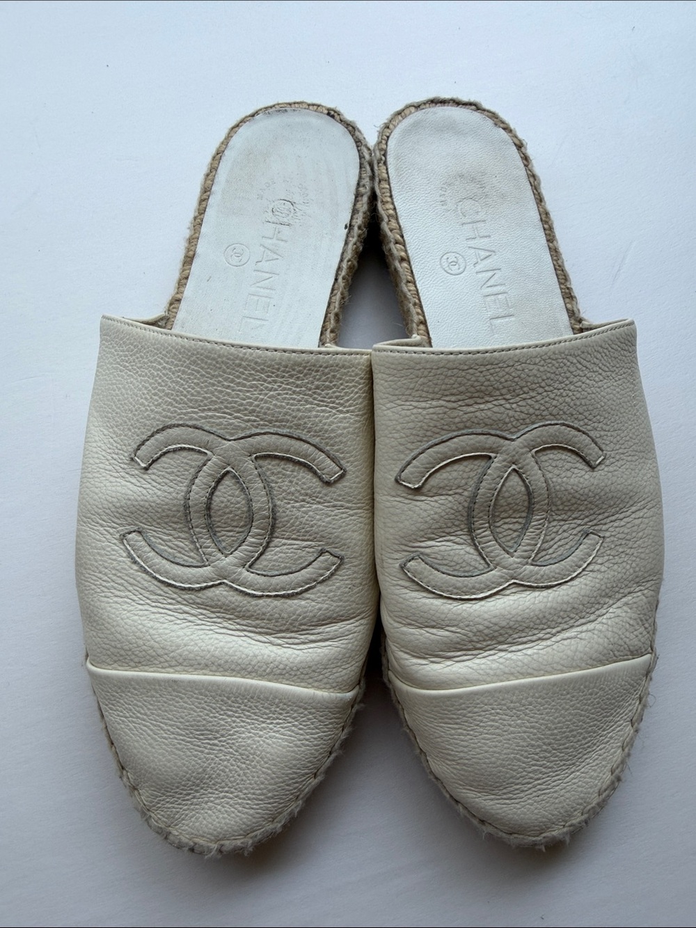 CHANEL White Leather Espadrille Mule Slides